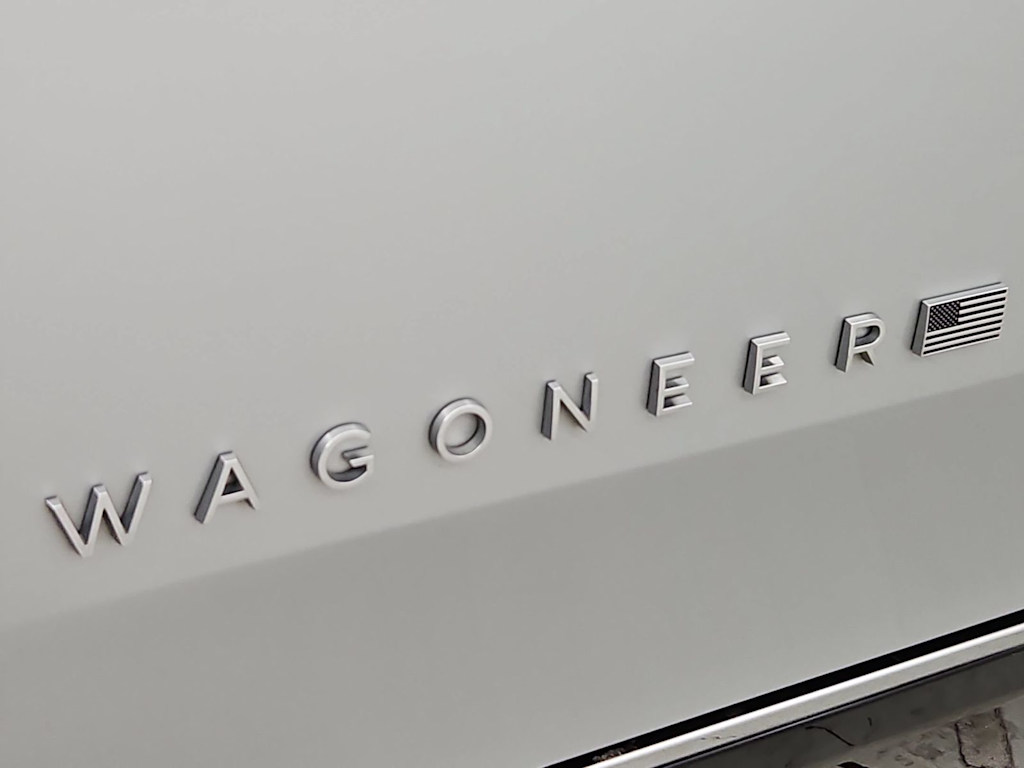 Thumbnail: 2023 Jeep Wagoneer - 7