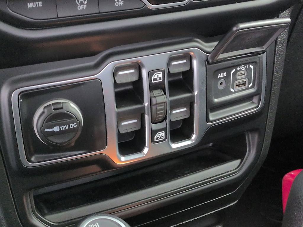 Thumbnail: 2021 Jeep Gladiator - 35