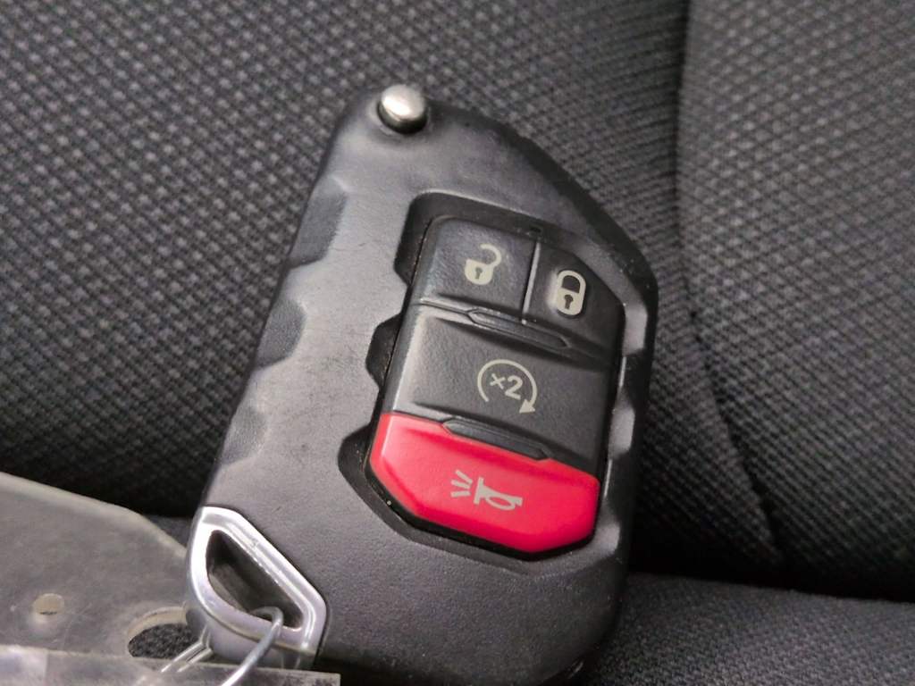 Thumbnail: 2021 Jeep Gladiator - 19