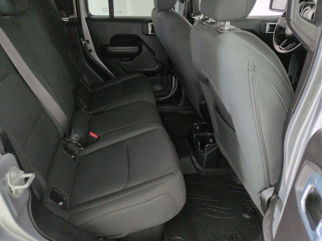 Thumbnail: 2021 Jeep Gladiator - 28