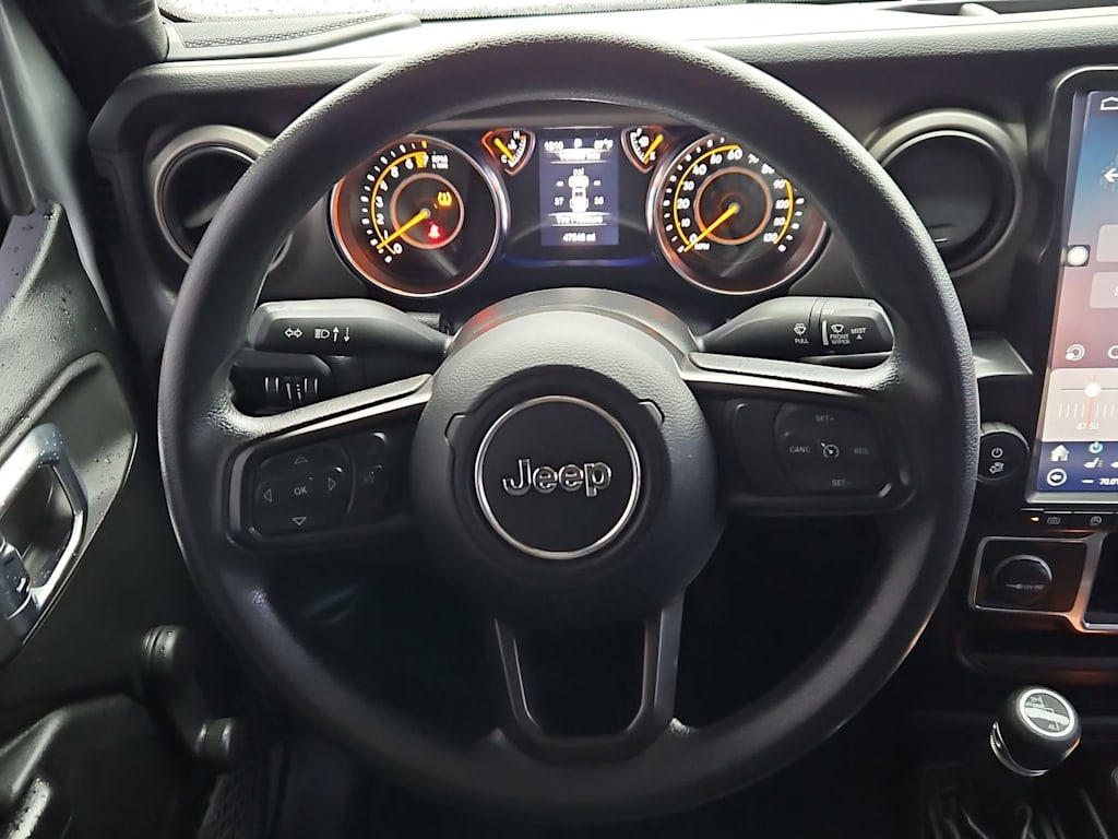 Thumbnail: 2020 Jeep Gladiator - 14