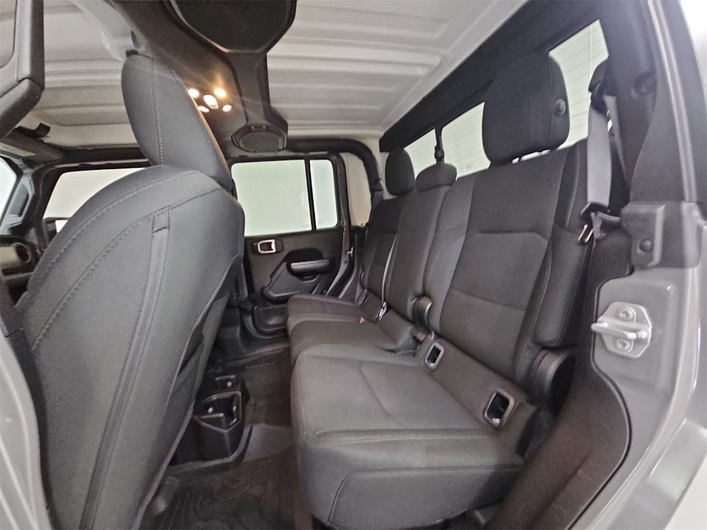 2021 Jeep Gladiator Sport 26