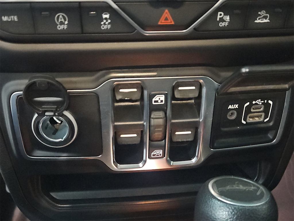 2021 Jeep Gladiator Sport 33
