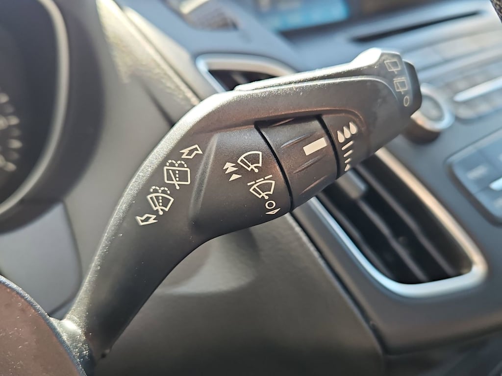 Thumbnail: 2016 Ford Focus - 16