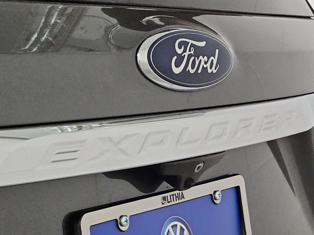 Thumbnail: 2017 Ford Explorer - 24