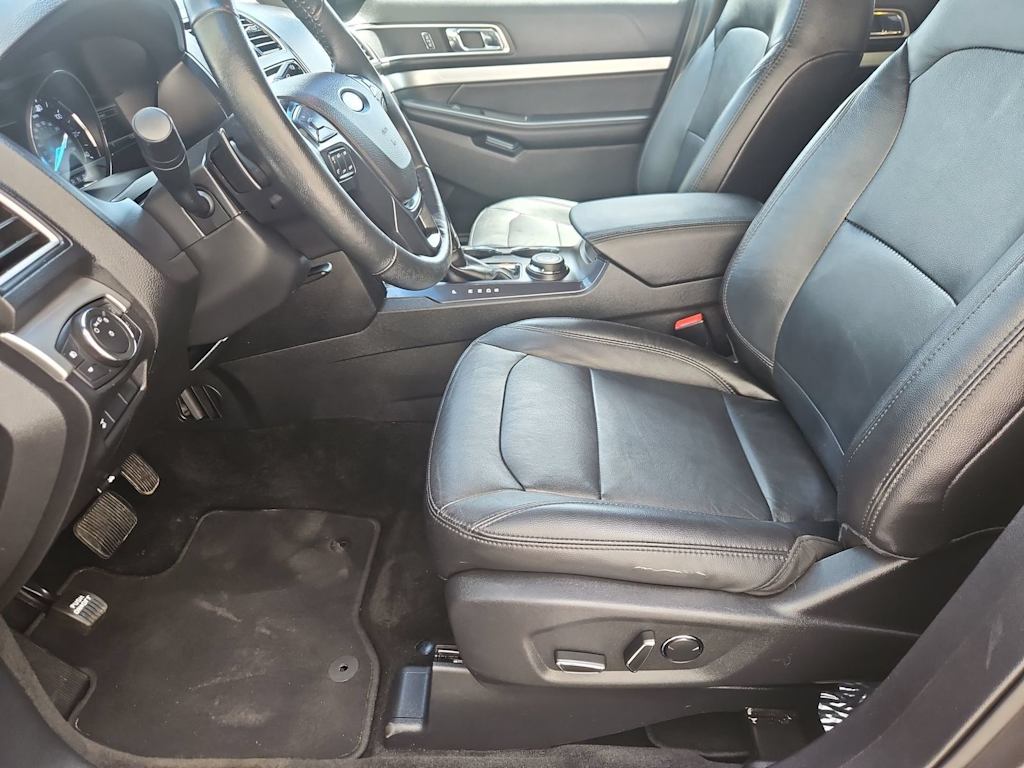 Thumbnail: 2017 Ford Explorer - 11