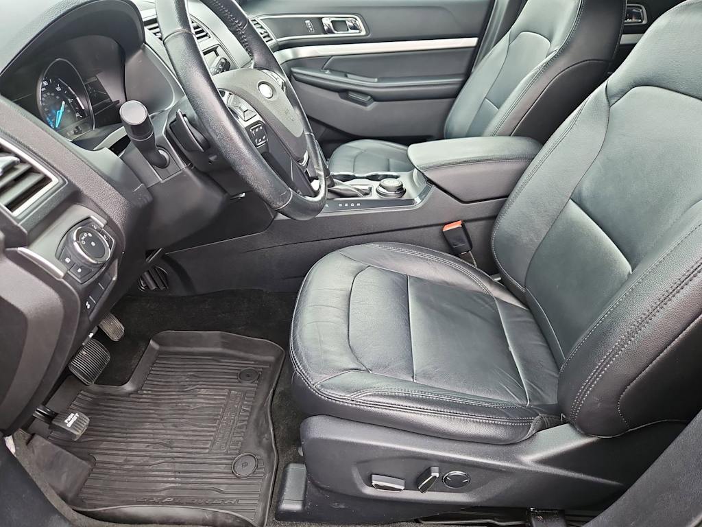 Thumbnail: 2017 Ford Explorer - 11