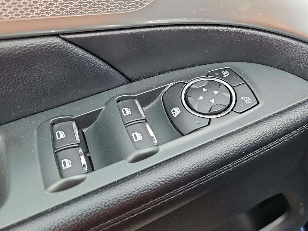 Thumbnail: 2017 Ford Explorer - 24