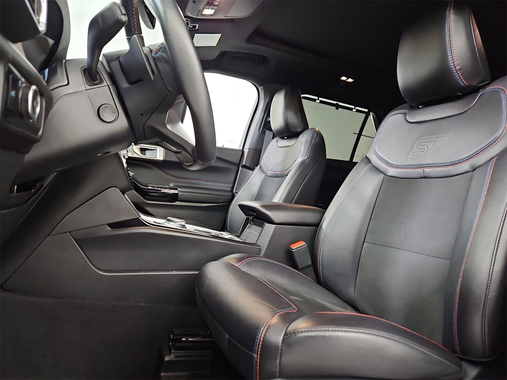 Thumbnail: 2023 Ford Explorer - 16