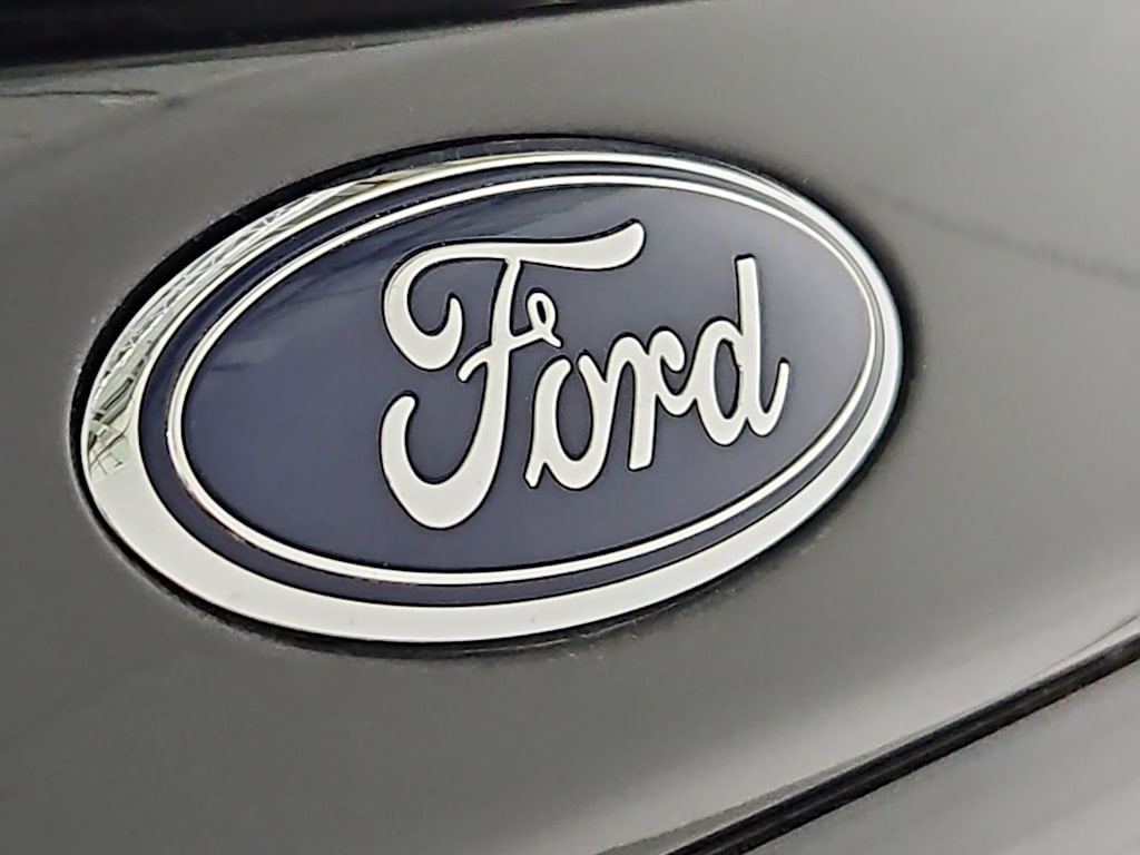 Thumbnail: 2022 Ford Explorer - 8