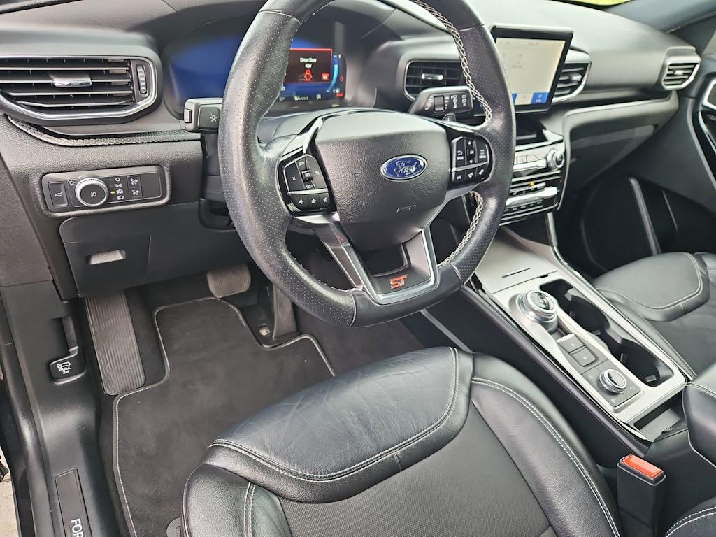Thumbnail: 2022 Ford Explorer - 3