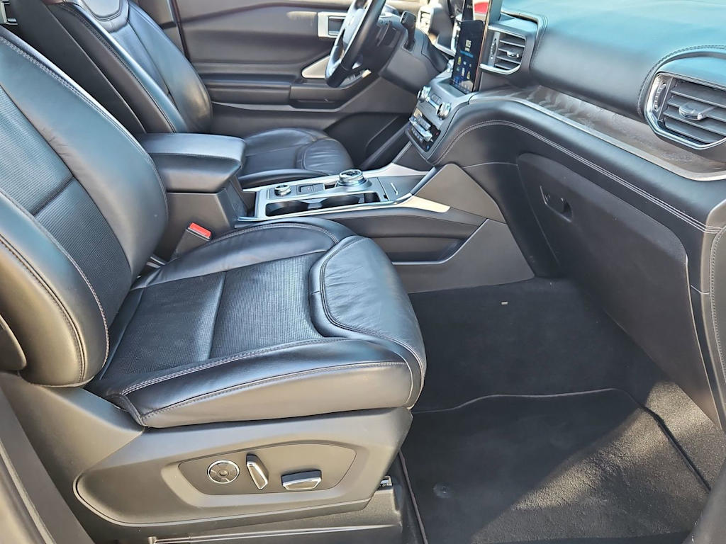 Thumbnail: 2020 Ford Explorer - 12