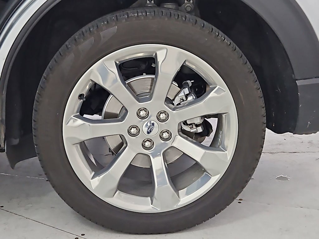 Thumbnail: 2020 Ford Explorer - 8