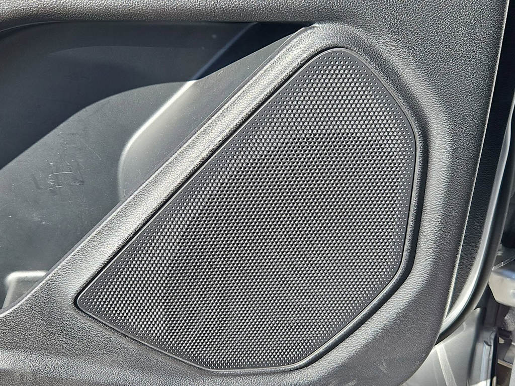 Thumbnail: 2020 Ford Explorer - 34