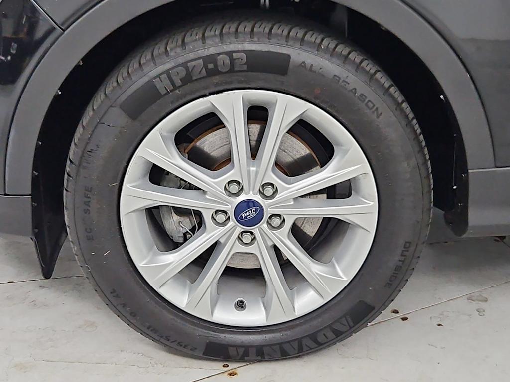 Thumbnail: 2017 Ford Escape - 8