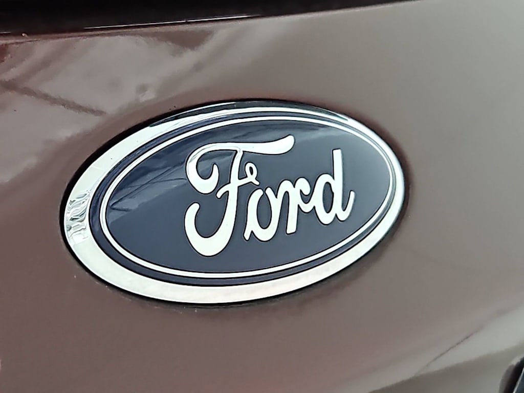 Thumbnail: 2021 Ford Escape - 7