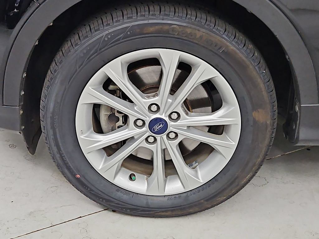 Thumbnail: 2017 Ford Escape - 8