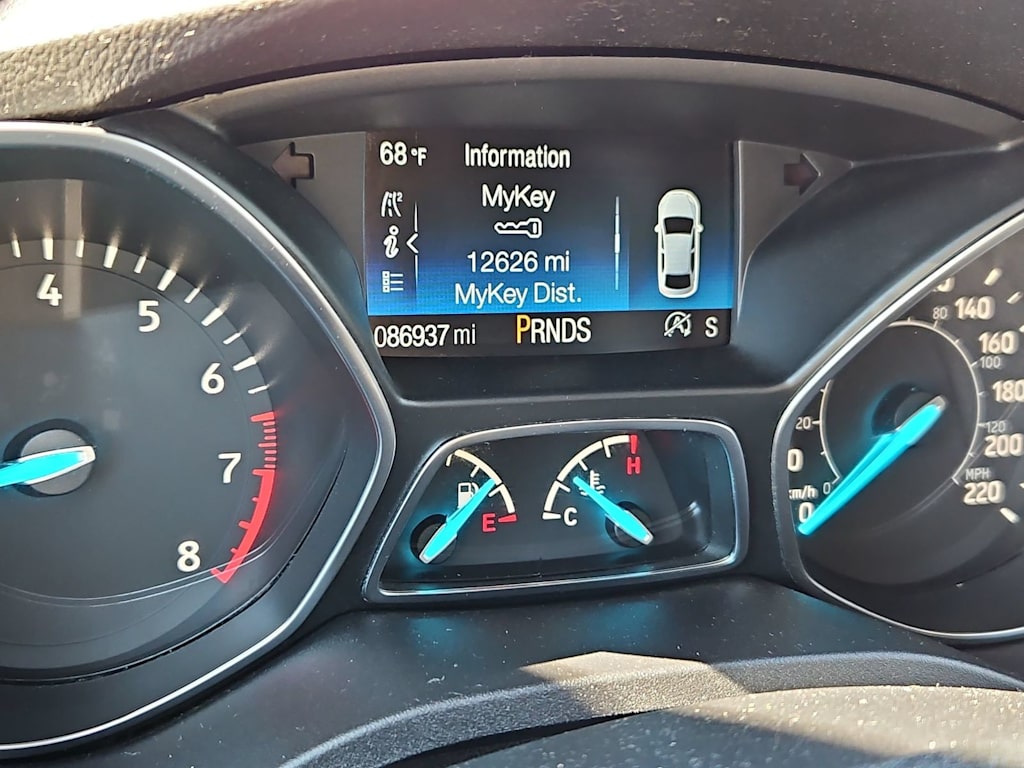 Thumbnail: 2017 Ford Escape - 17