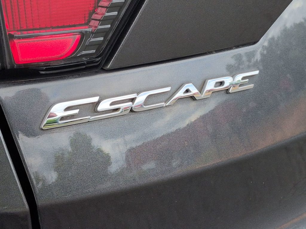 Thumbnail: 2018 Ford Escape - 7