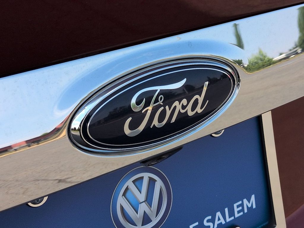 Thumbnail: 2016 Ford Escape - 26