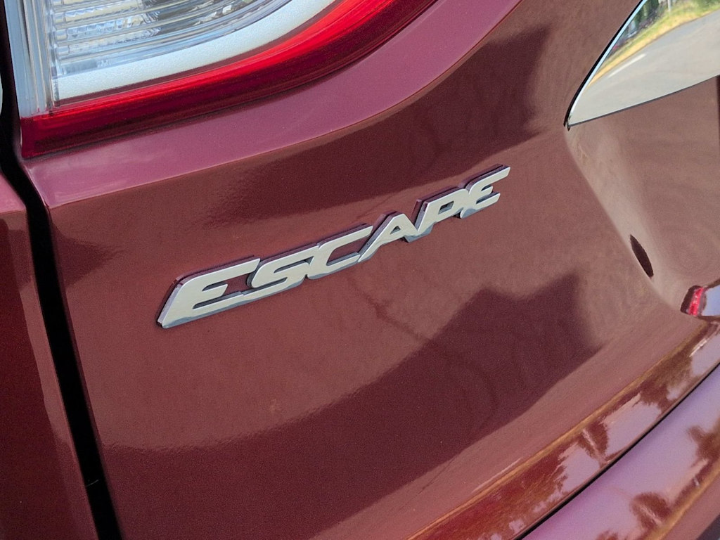 Thumbnail: 2016 Ford Escape - 7