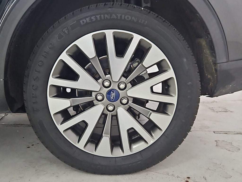 Thumbnail: 2020 Ford Escape - 8