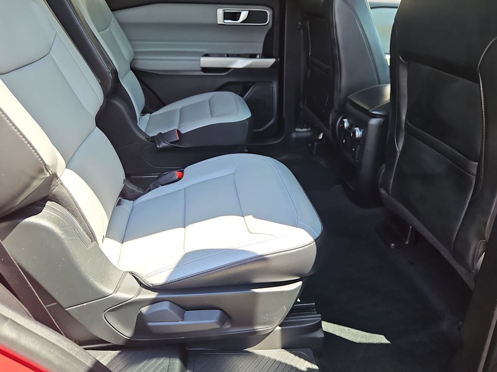 Thumbnail: 2021 Ford Explorer - 12