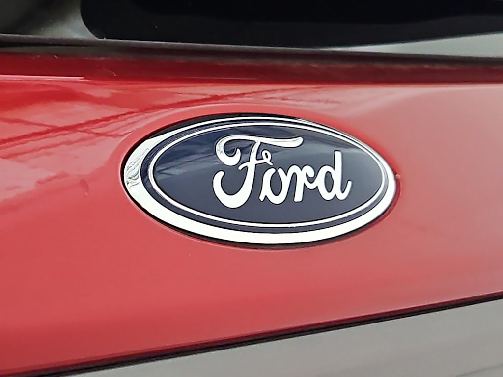 Thumbnail: 2021 Ford Explorer - 7