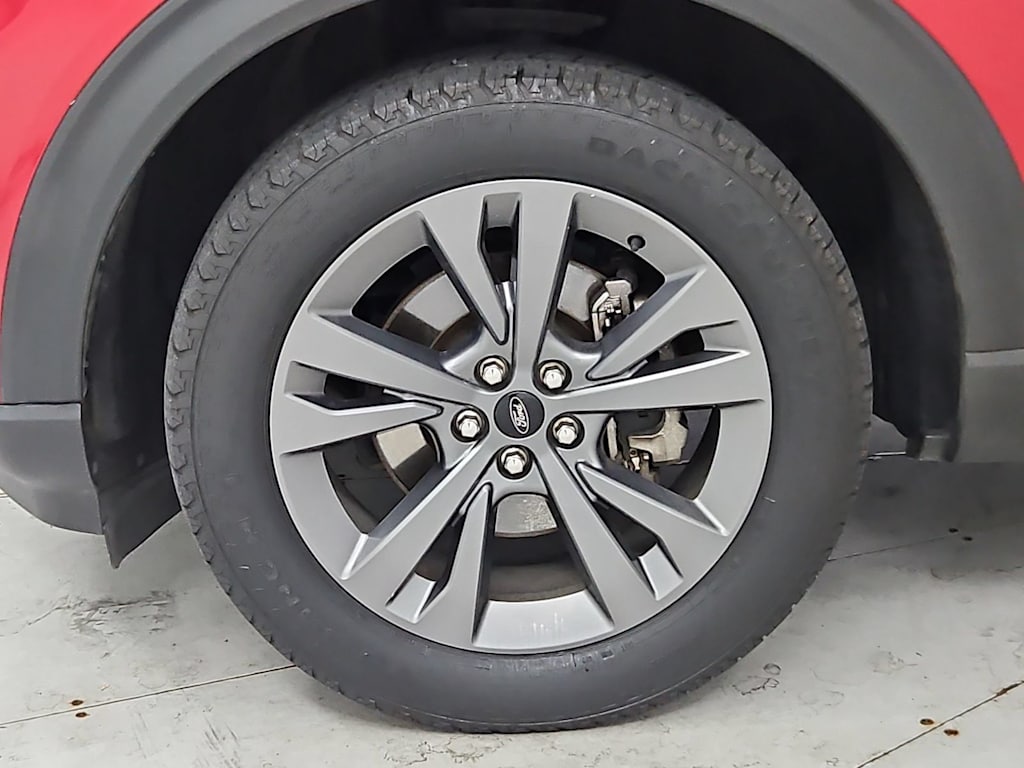 Thumbnail: 2021 Ford Explorer - 8