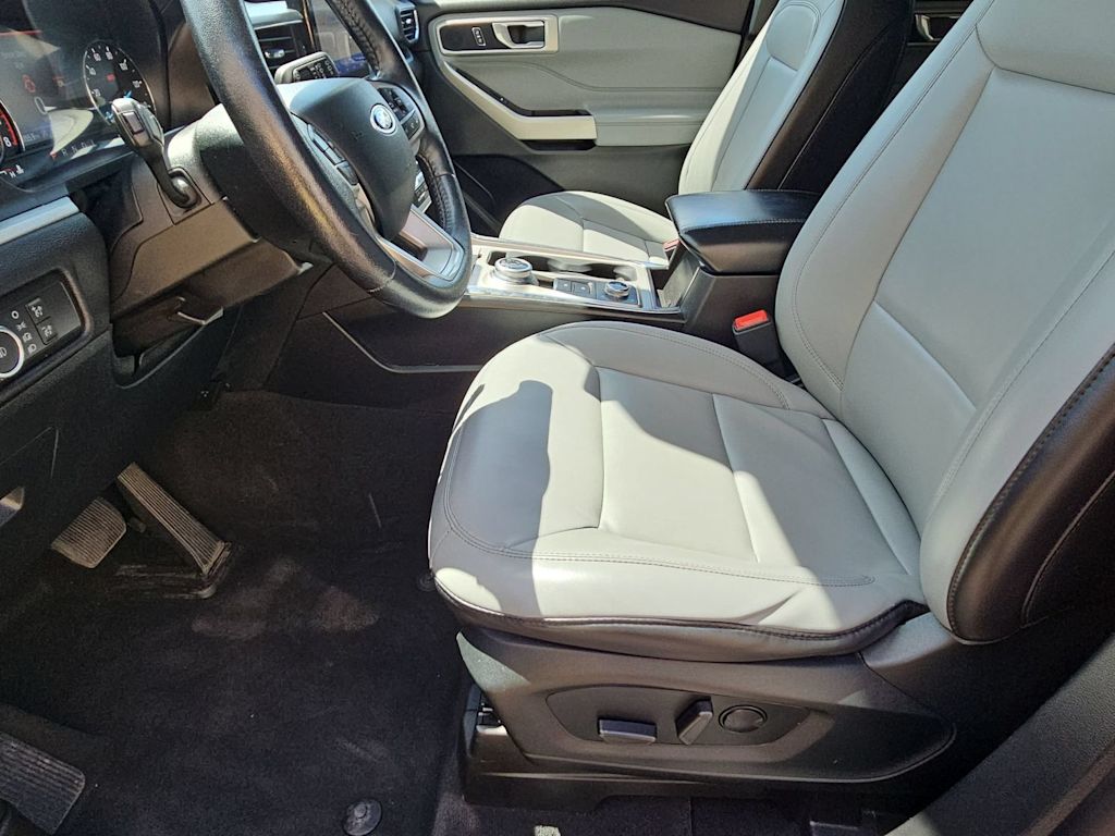 Thumbnail: 2021 Ford Explorer - 11