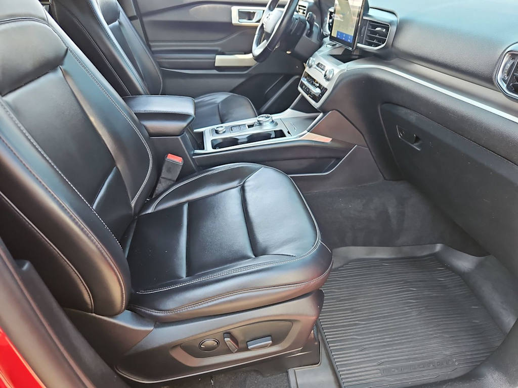 Thumbnail: 2021 Ford Explorer - 12