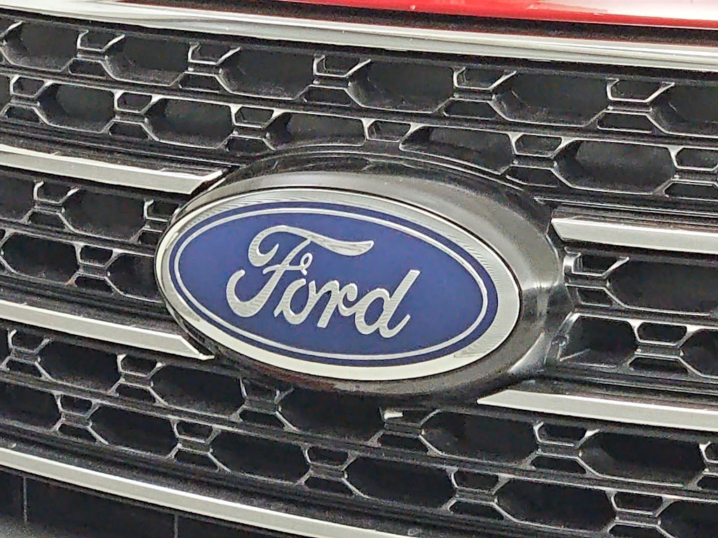 Thumbnail: 2021 Ford Explorer - 23