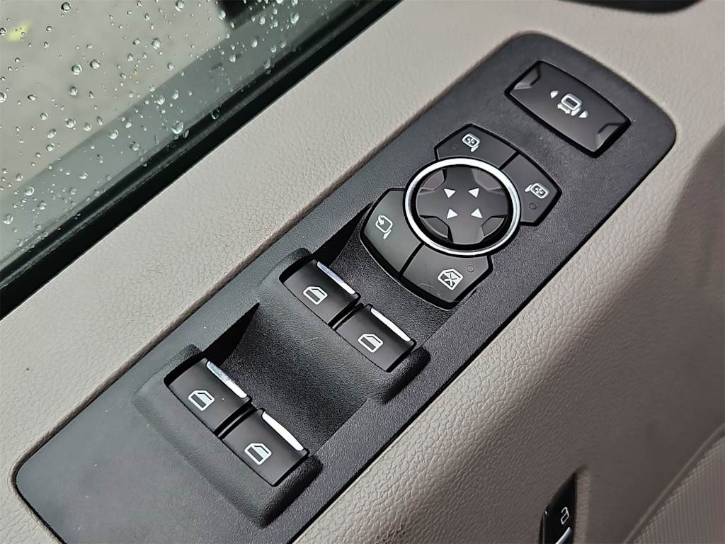 Thumbnail: 2019 Ford F-350 - 26