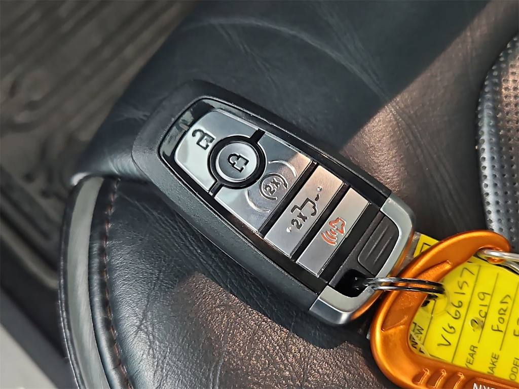 2019 Ford F-350 Platinum 19