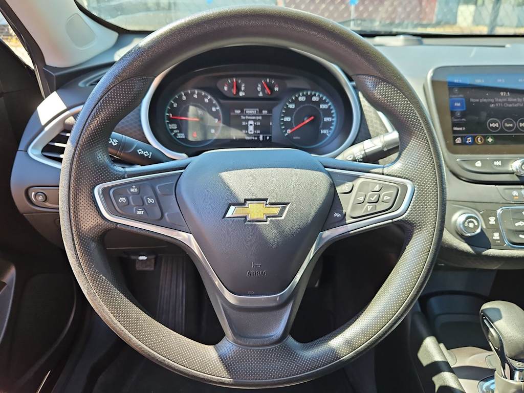 Thumbnail: 2022 Chevrolet Malibu - 14
