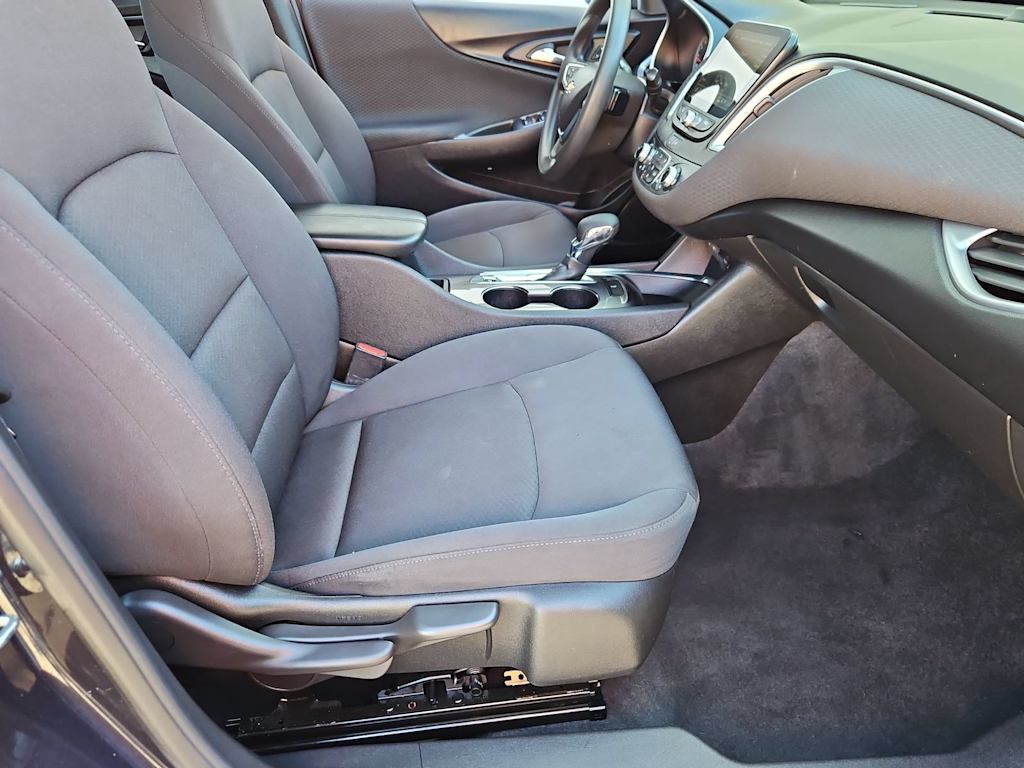 Thumbnail: 2023 Chevrolet Malibu - 12