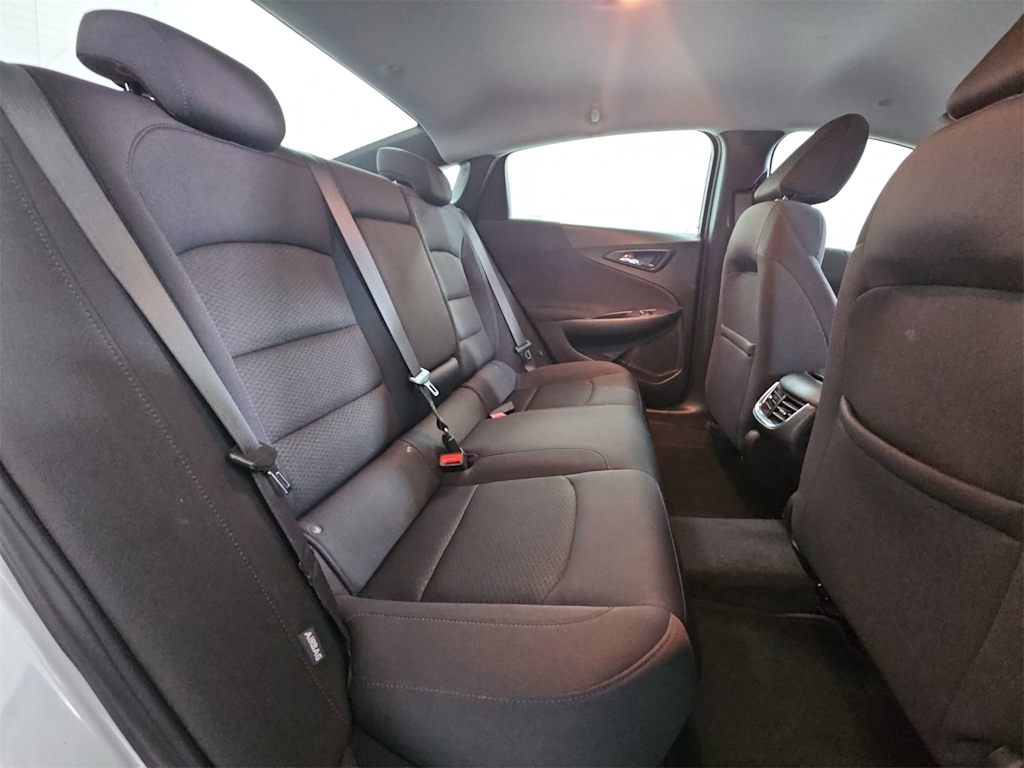 Thumbnail: 2022 Chevrolet Malibu - 28