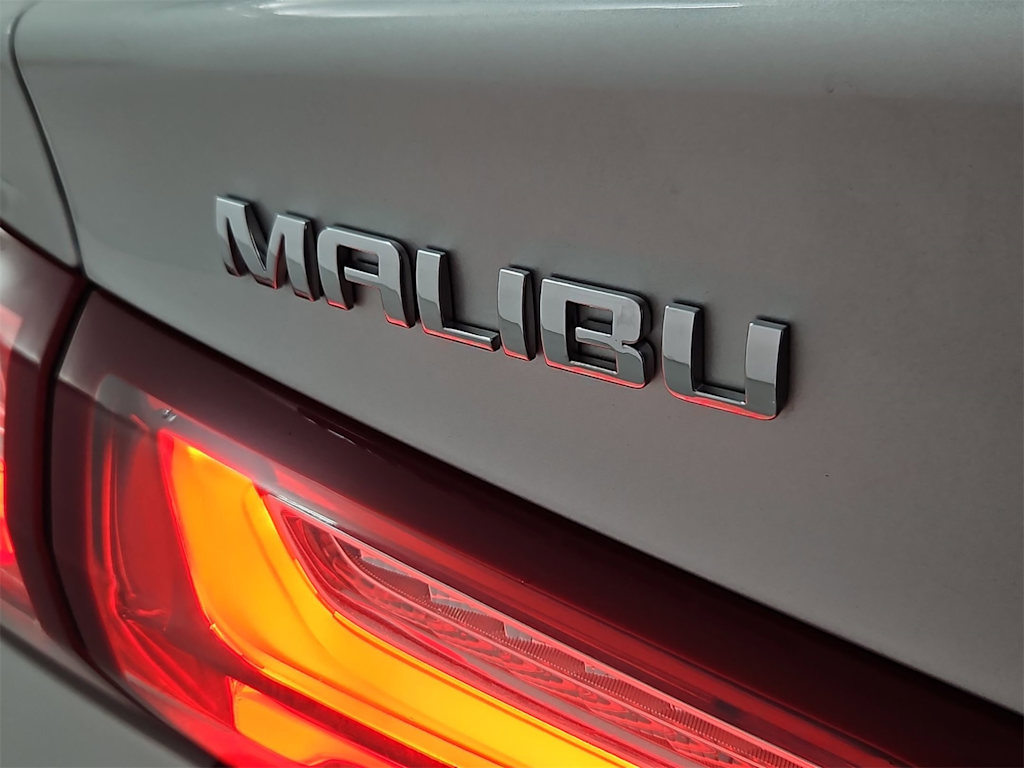 Thumbnail: 2022 Chevrolet Malibu - 25