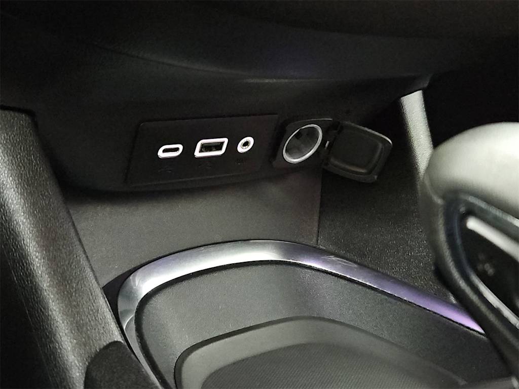 Thumbnail: 2022 Chevrolet Malibu - 35