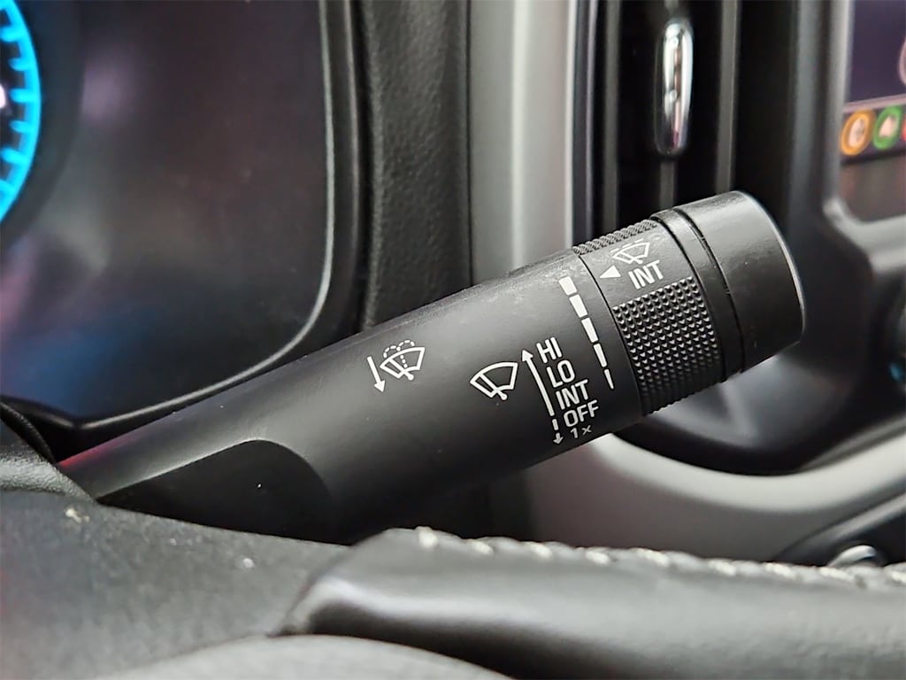 Thumbnail: 2021 Chevrolet Colorado - 31