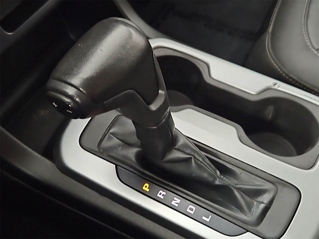 Thumbnail: 2021 Chevrolet Colorado - 16