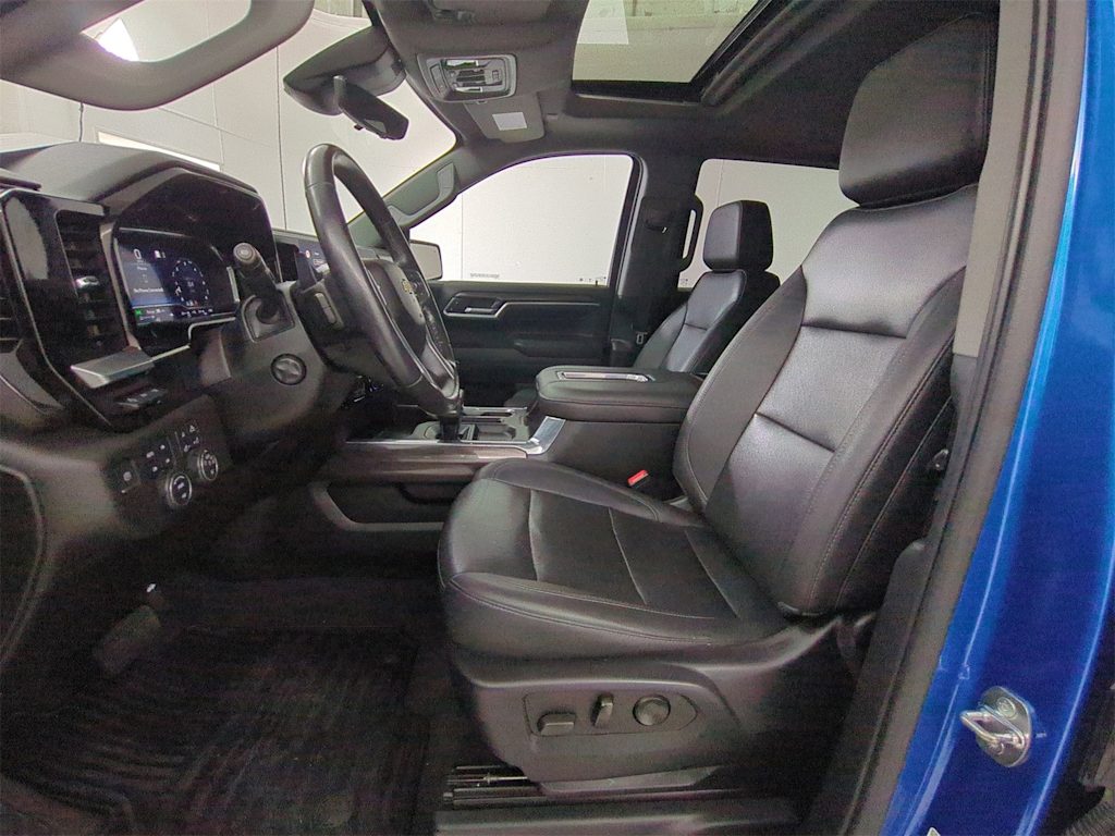 Thumbnail: 2022 Chevrolet Silverado 1500 - 11