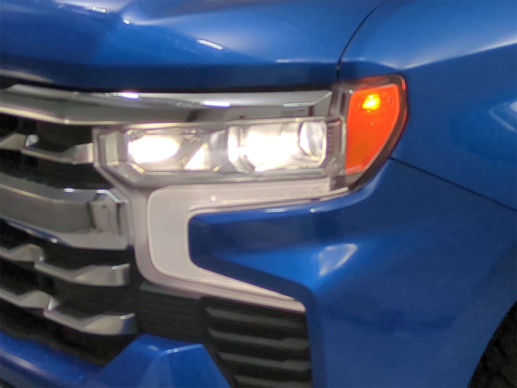 Thumbnail: 2022 Chevrolet Silverado 1500 - 23