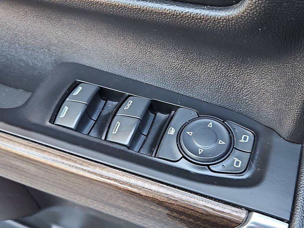 Thumbnail: 2019 Chevrolet Silverado 1500 - 26