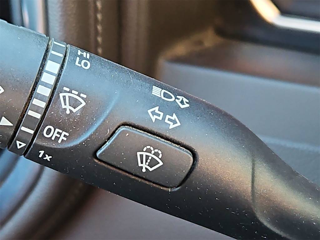 Thumbnail: 2019 Chevrolet Silverado 1500 - 16