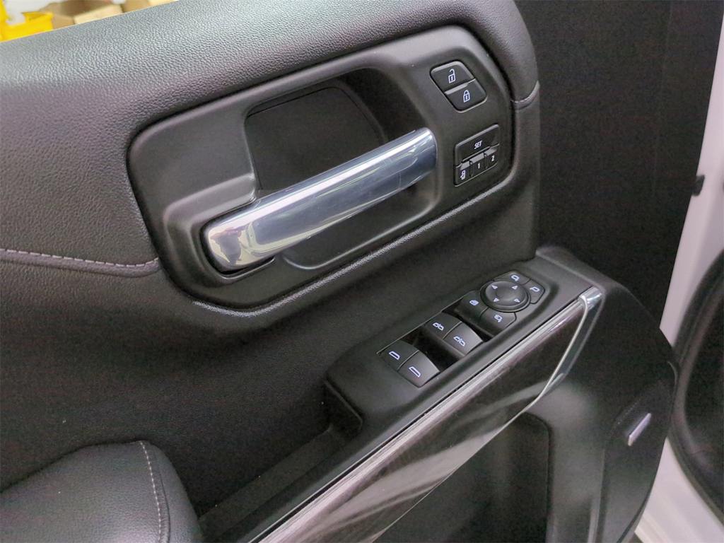 Thumbnail: 2020 Chevrolet Silverado 1500 - 25