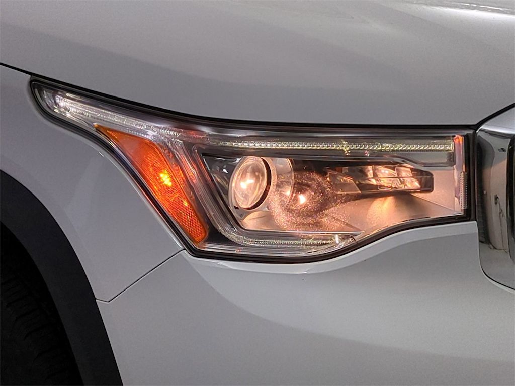 Thumbnail: 2018 GMC Acadia - 22