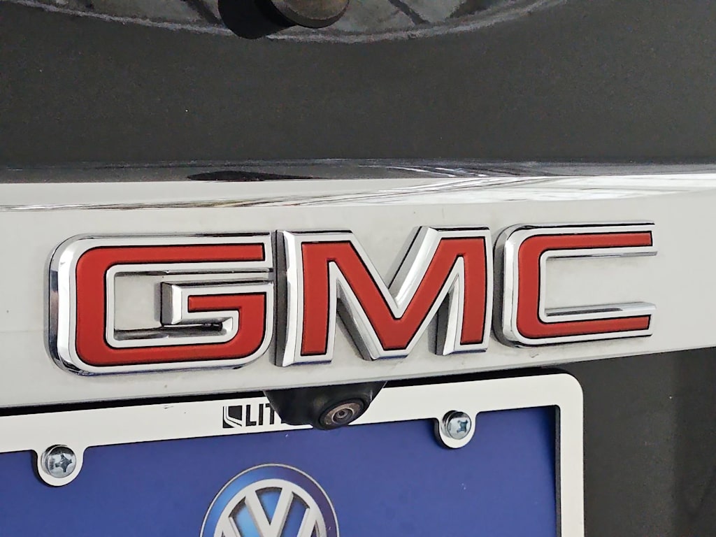 Thumbnail: 2023 GMC Acadia - 24