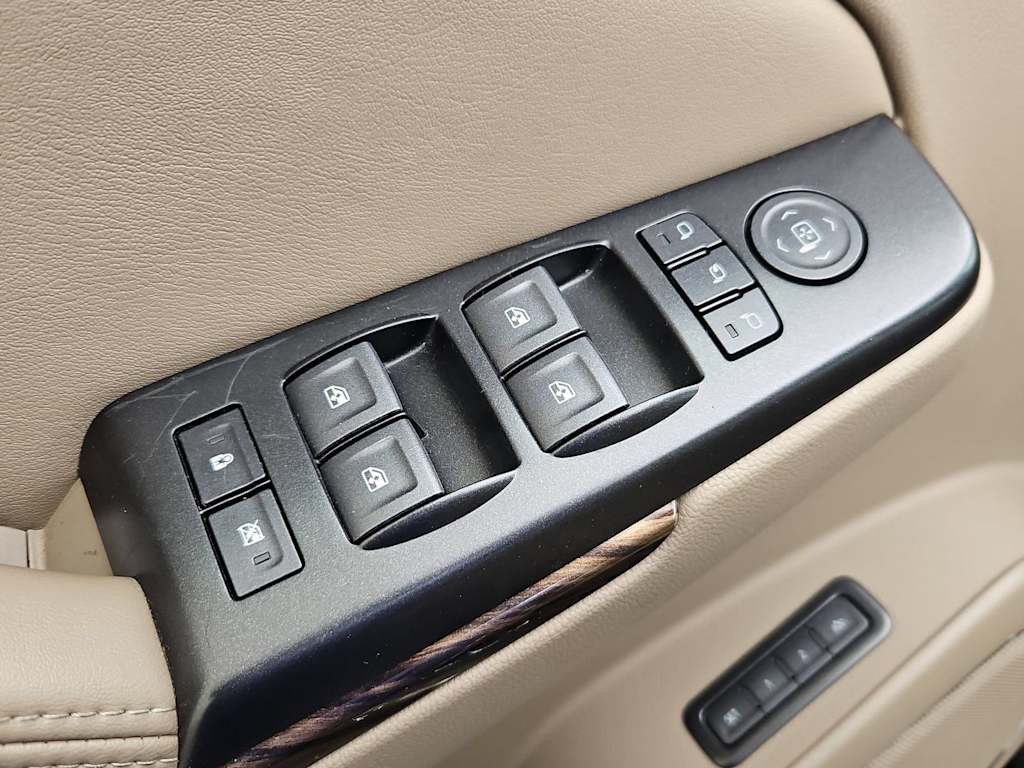 Thumbnail: 2020 GMC Yukon - 24