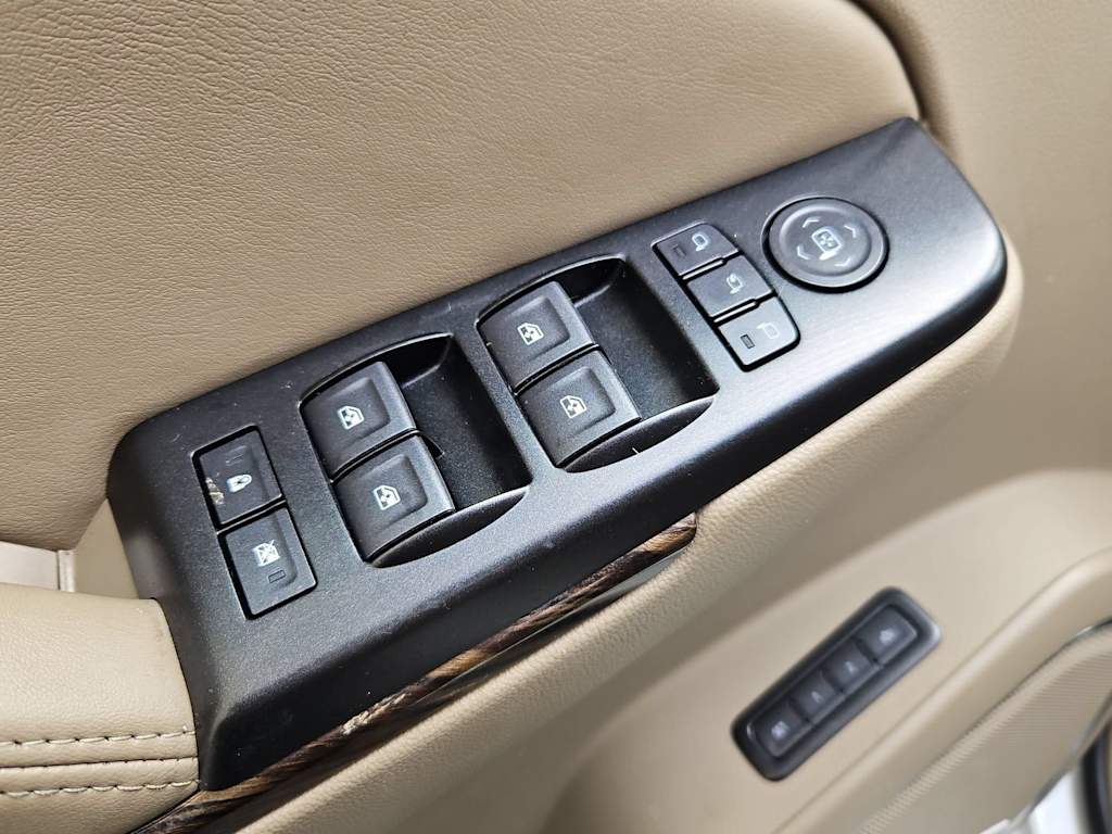 Thumbnail: 2019 GMC Yukon - 25